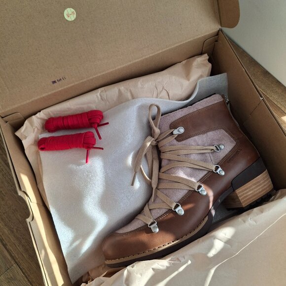 Merrell | Shiloh II Warm Leather Boots (Camel) | Women's US 10.5 - Picture 10 of 11